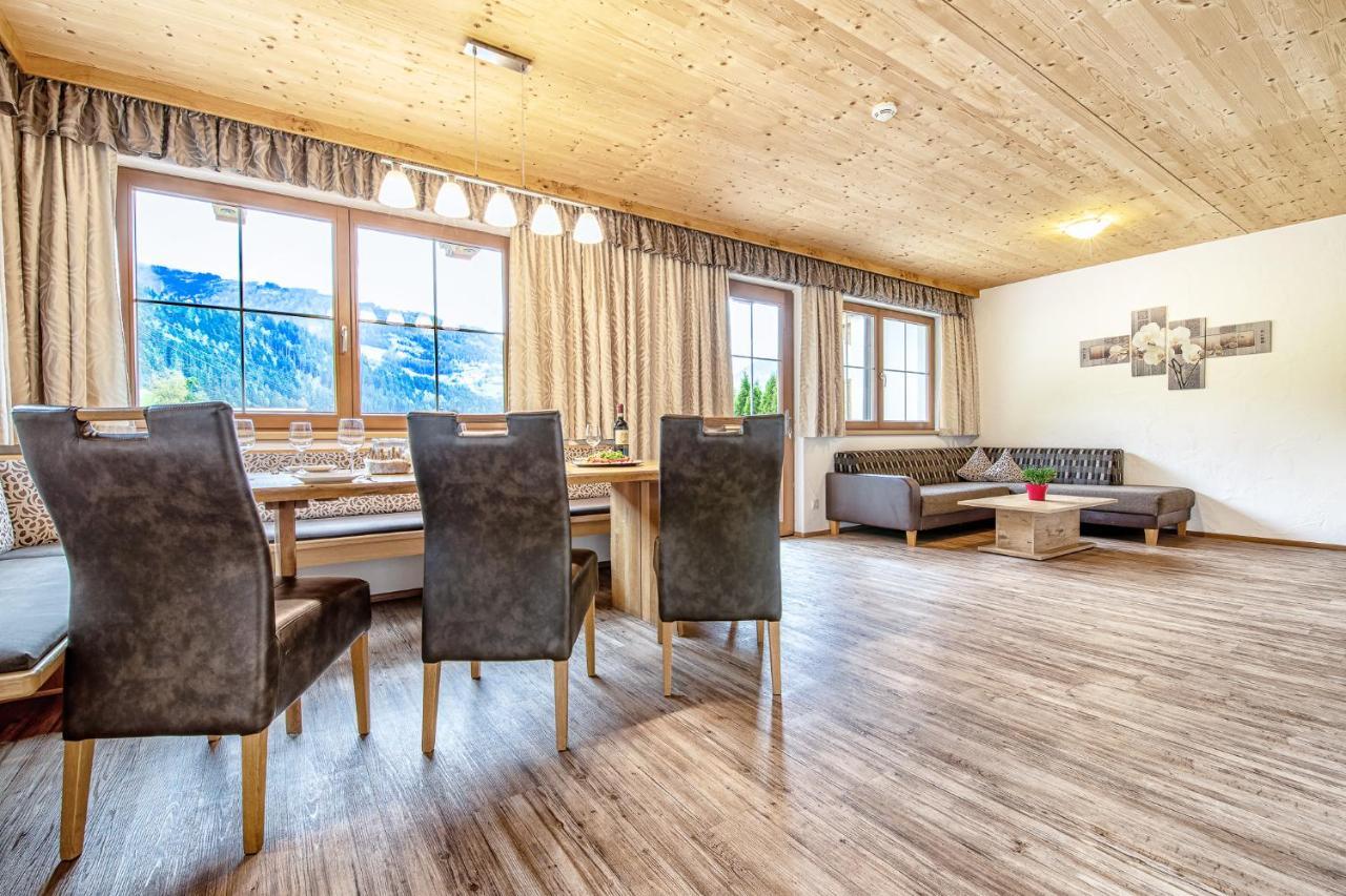 Chalets Hotter - Ferienhaus Mit E-Ladestation Zell am Ziller Luaran gambar